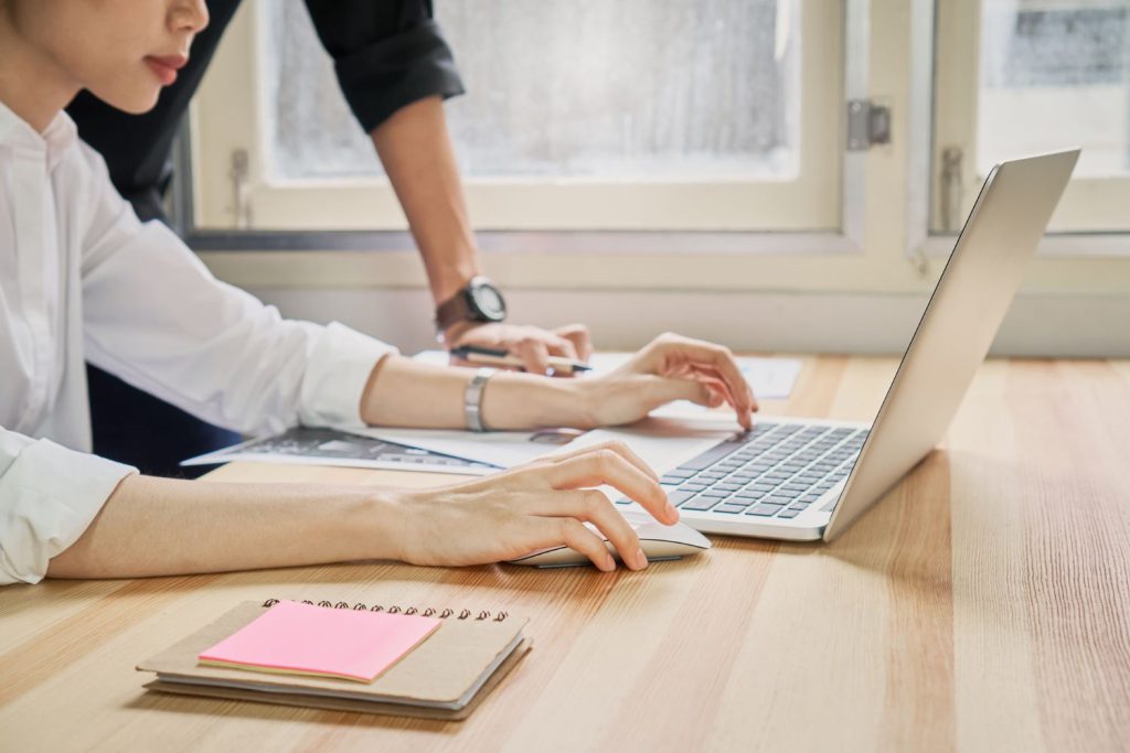 W dzisiejszych czasach coraz więcej firm prowadzi działalność na rynku międzynarodowym